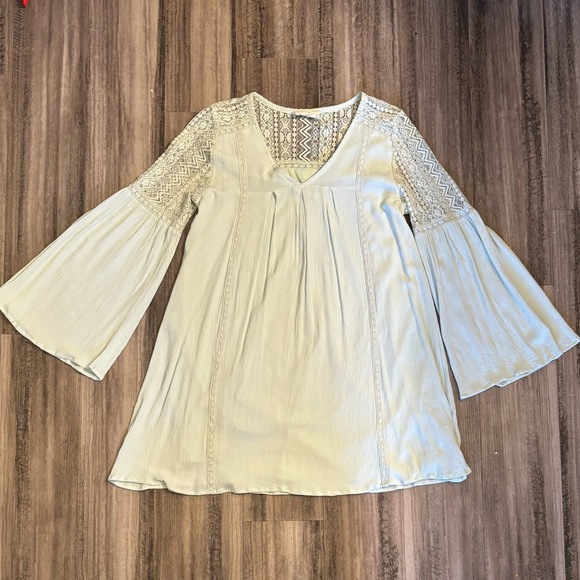 light/sage green boho dress - medium, mini, bell sleeve, boho, sundress - Picture 4 of 10